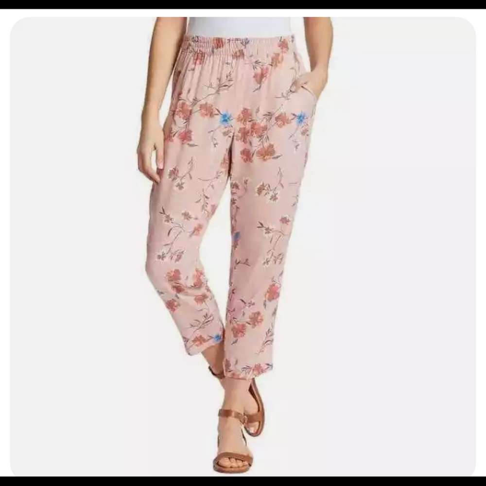 3/$12- NWT pink floral Jessica Simpson floral chill casual crop pants- XXL